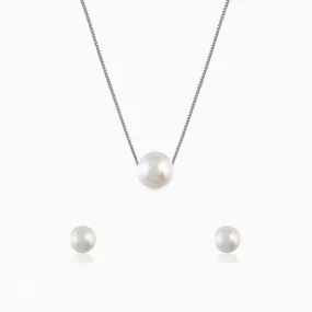 Anushka Sharma Moonlight Pearl Set