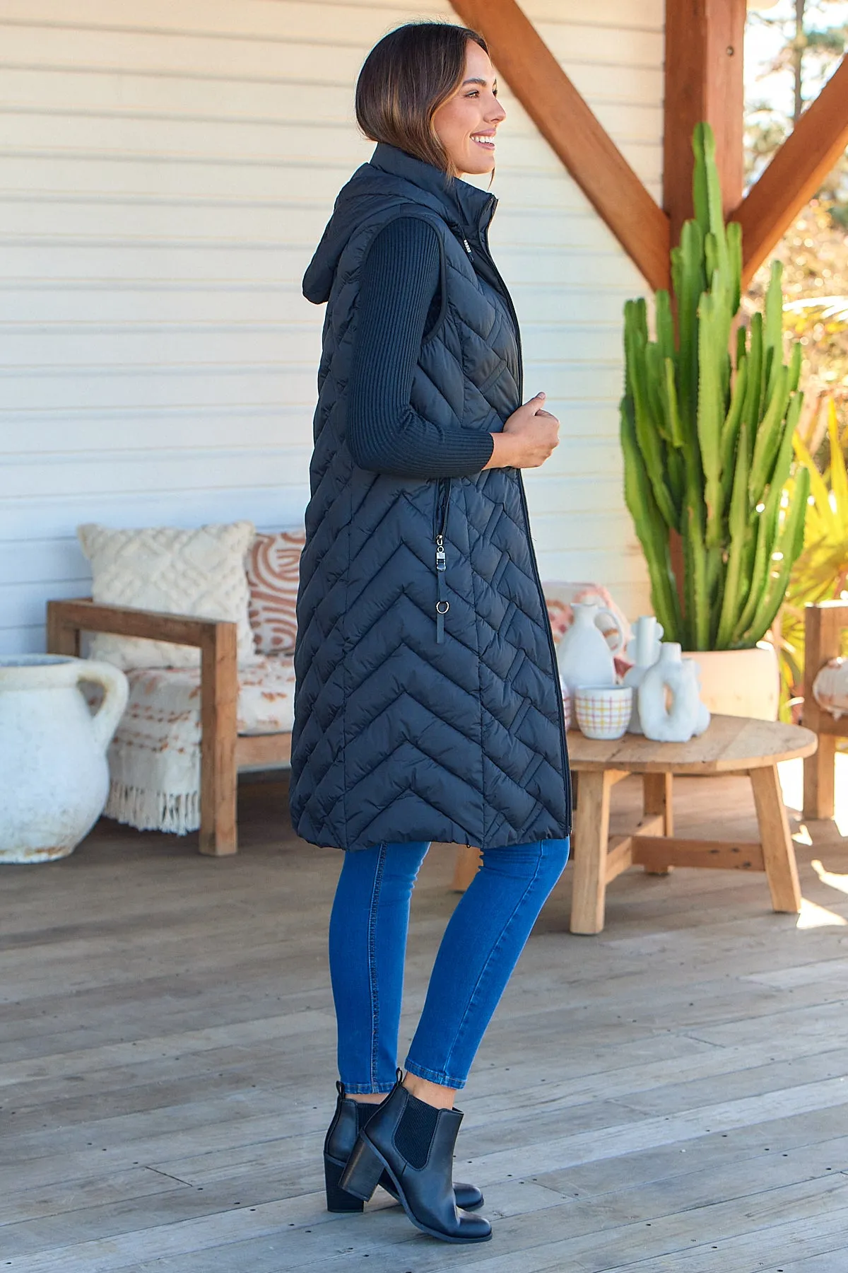 Aspen Sleeveless Black Long Puffer Vest