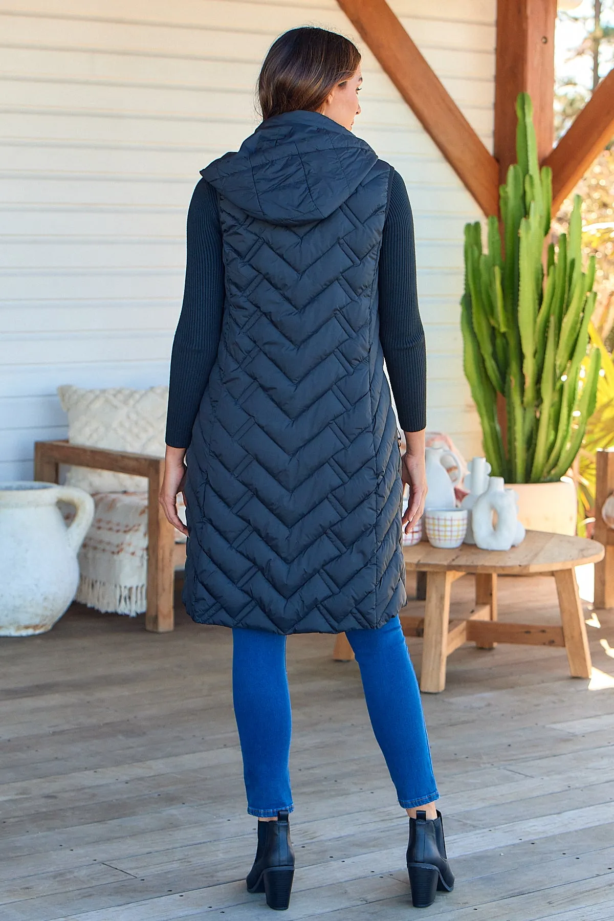 Aspen Sleeveless Black Long Puffer Vest