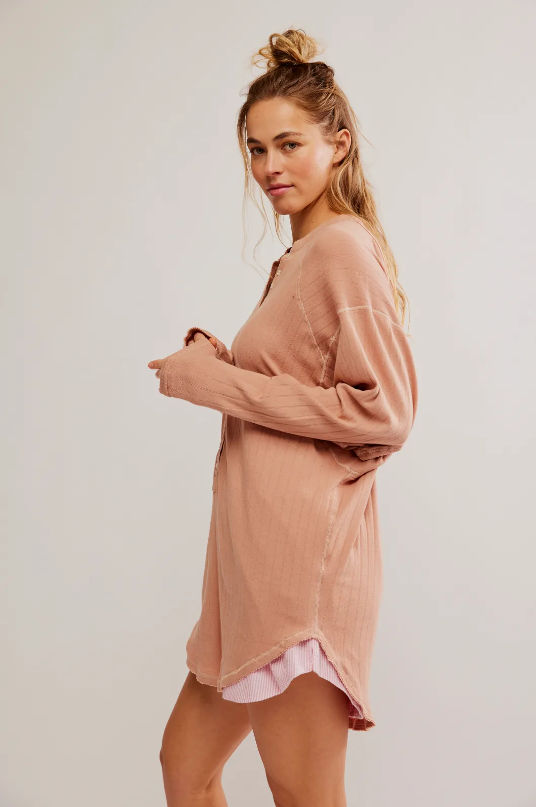 Coffee Chat Pullover Tan