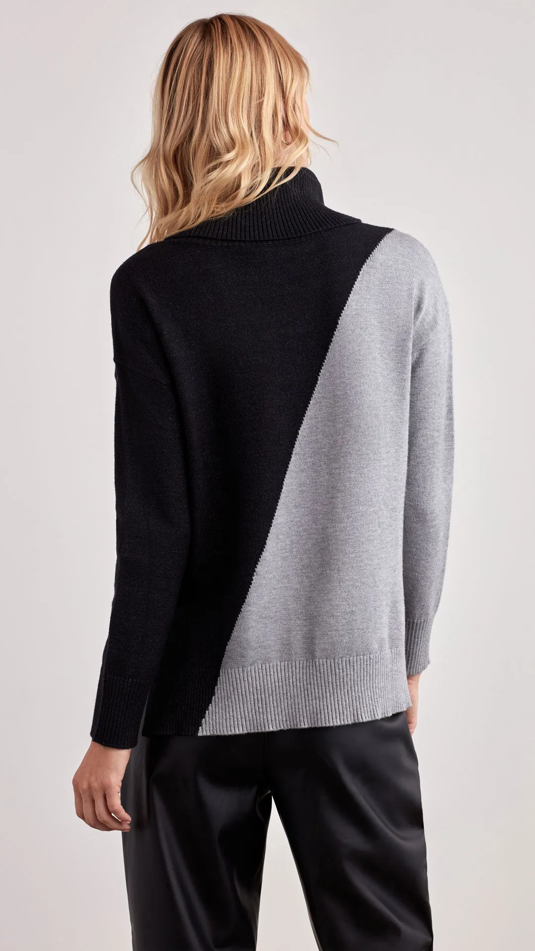 COLORBLOCK SWEATER