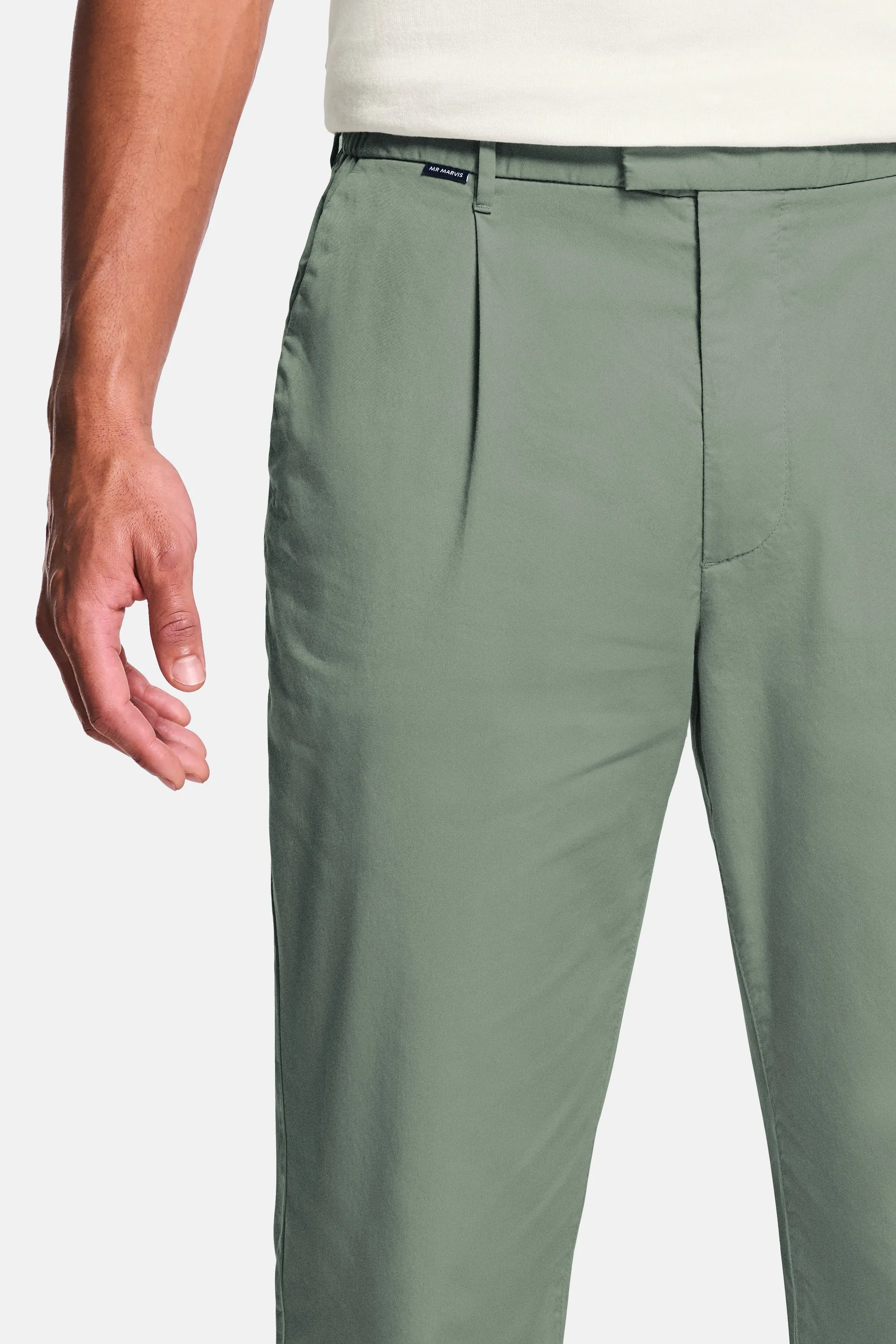 Defenders * The Classic Chinos