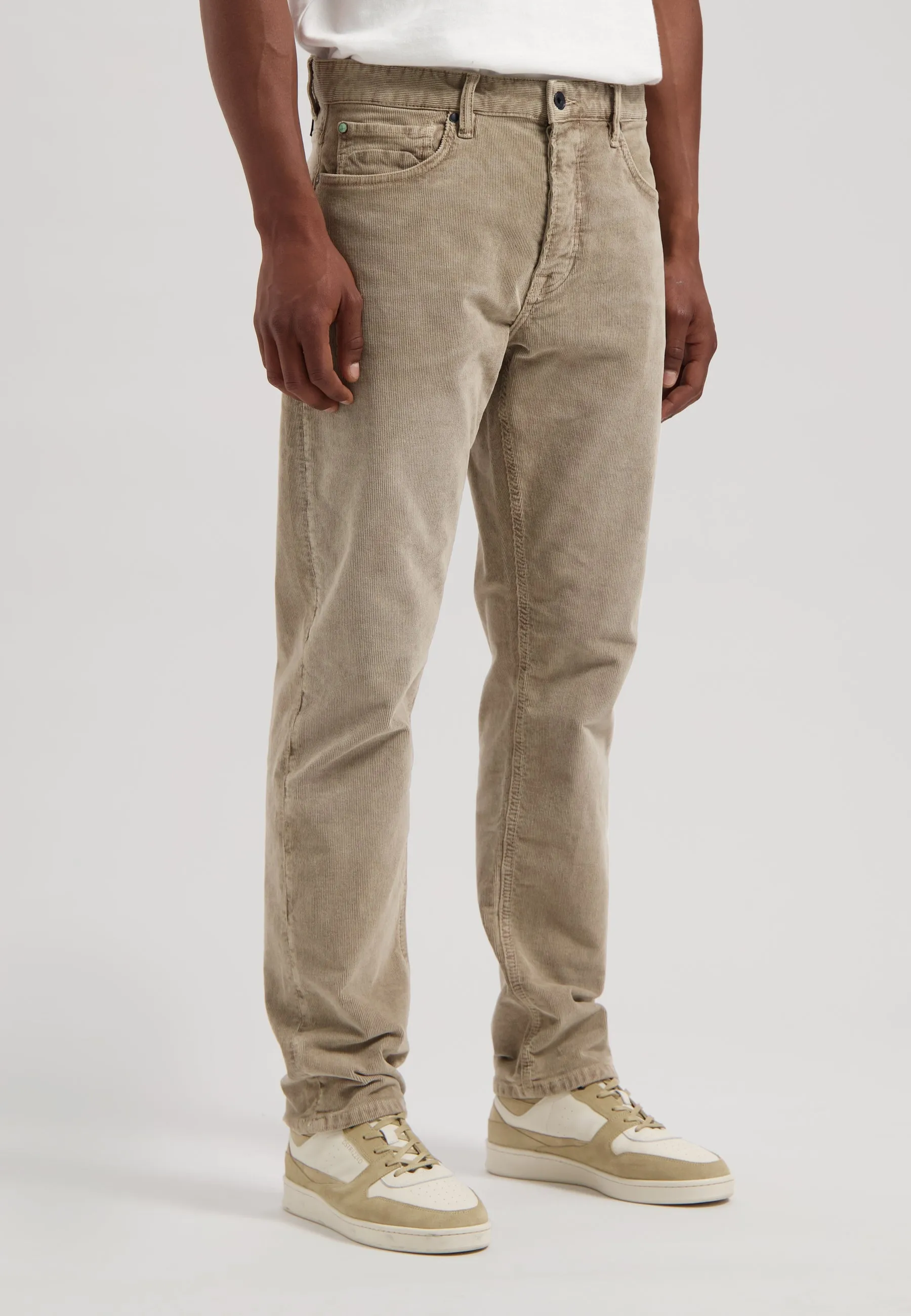 Gent D Loose Tapered Fit Faded Ribcord