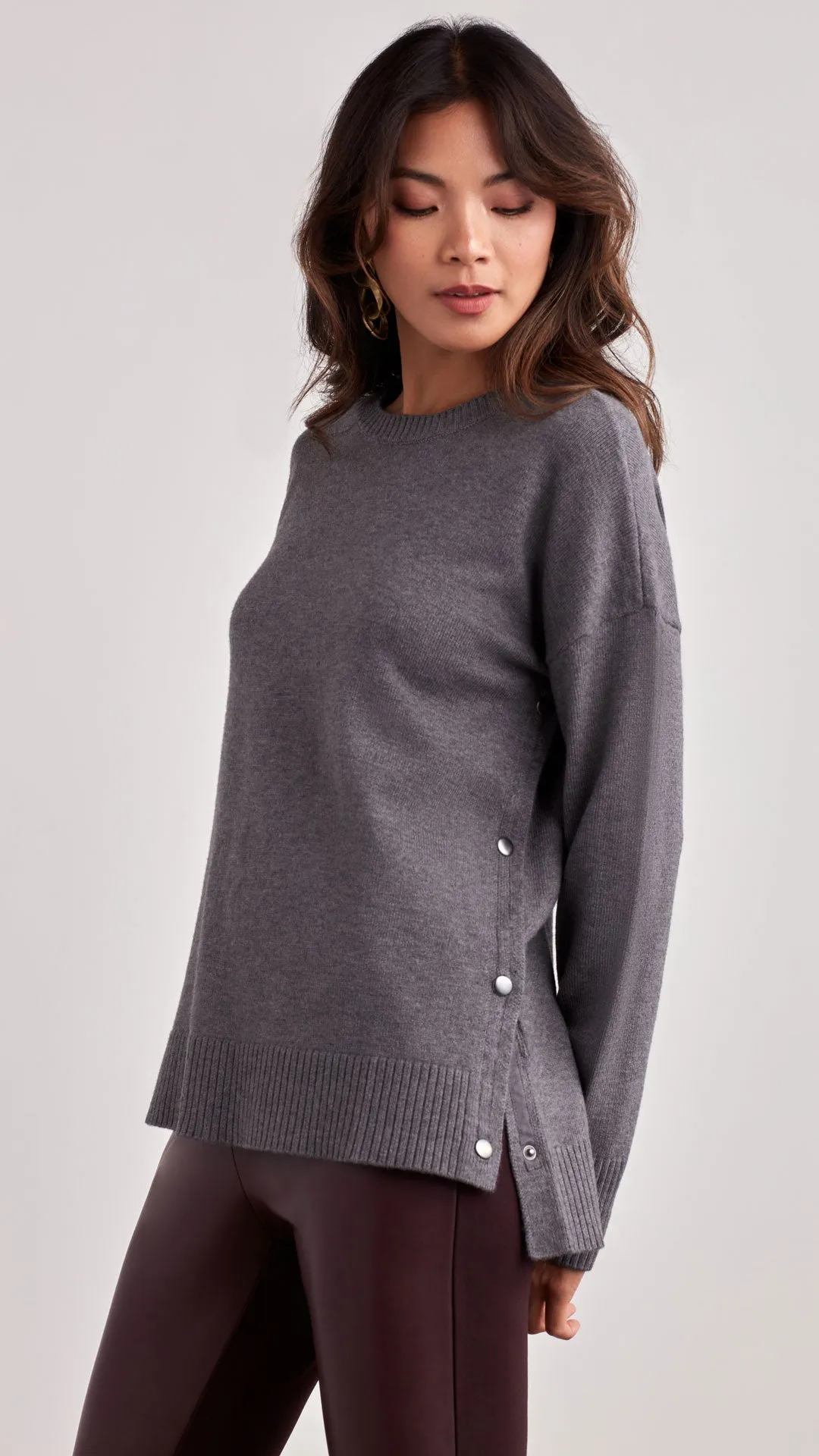 SIDE SNAP SWEATER